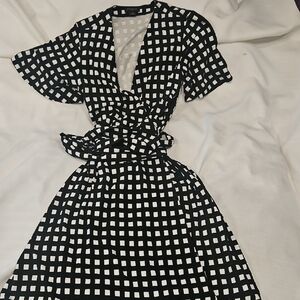 Ann Taylor Black and White Midi Sundress with Flutter Sleeves